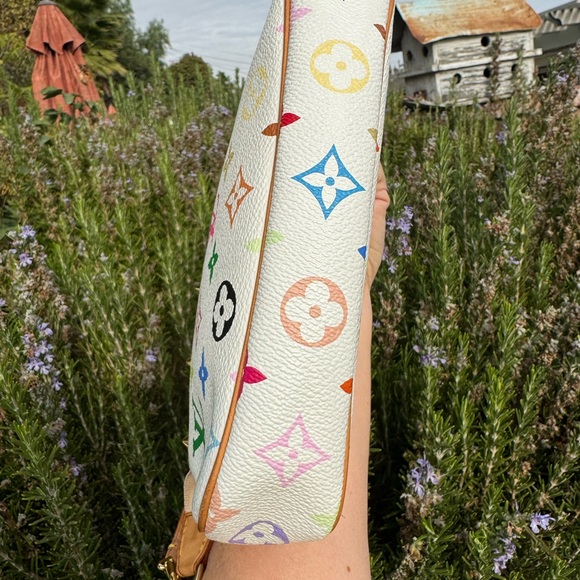 LOUIS VUITTON Monogram multicolor Pochette pouch - Picture 14 of 17